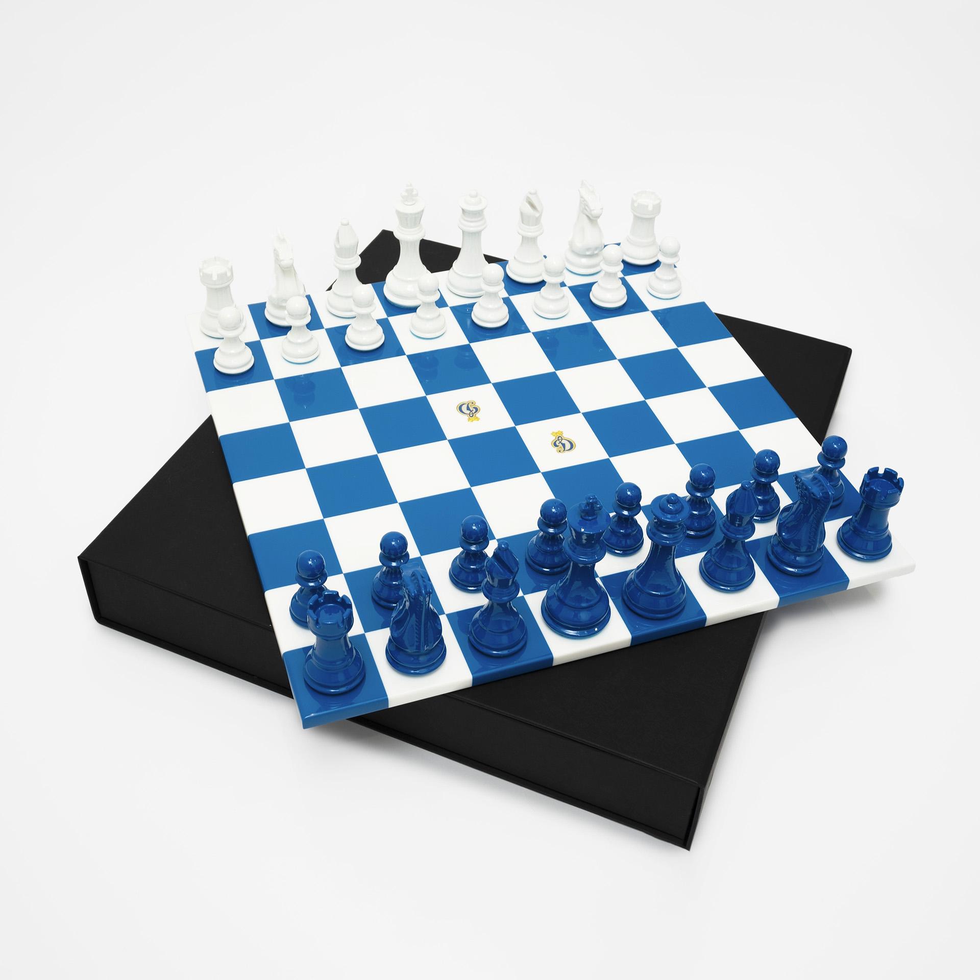 FC Dynamo Chess Set